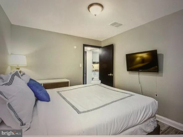 2135 Walnut Street 901, Philadelphia PA 19103