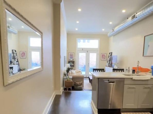142 N 2nd Street 1B, Philadelphia PA 19106