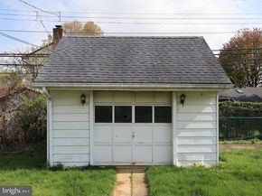 684 Austin Drive, Fairless Hills PA 19030
