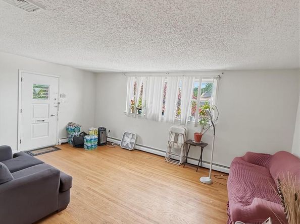 562 Larkspur Street, Philadelphia PA 19116