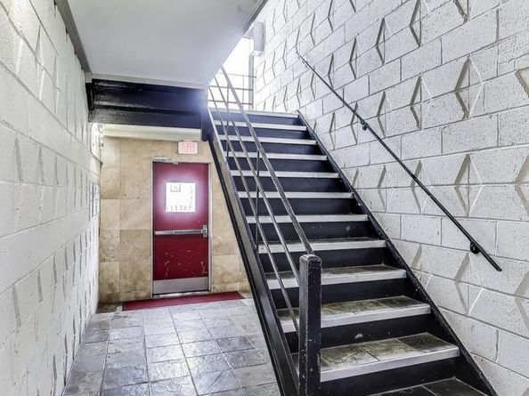 5045 Call Place SE 102, Washington DC 20019
