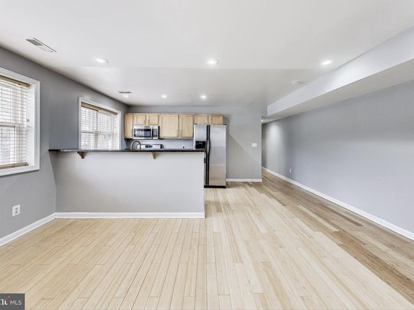 5045 Call Place SE 102, Washington DC 20019