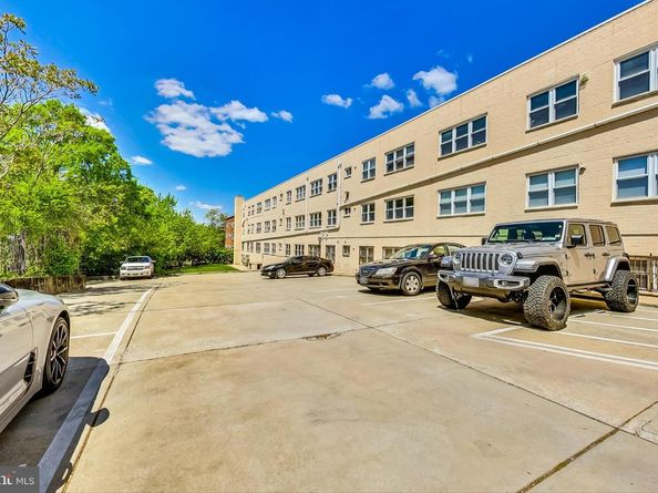5045 Call Place SE 102, Washington DC 20019