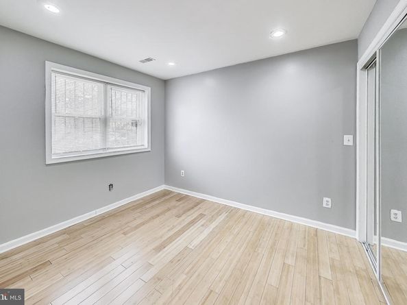 5045 Call Place SE 102, Washington DC 20019