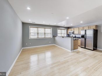 5045 Call Place SE