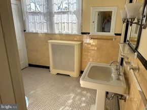231 Madison Avenue, Fort Washington PA 19034