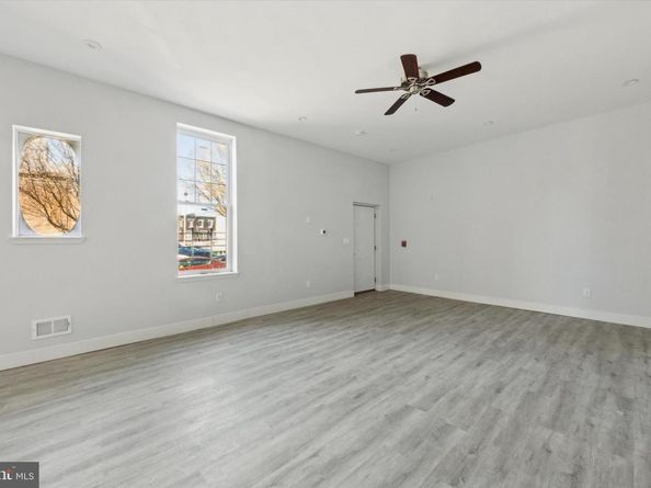 1939 W Diamond Street, Philadelphia PA 19121