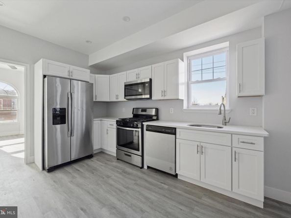 1939 W Diamond Street, Philadelphia PA 19121