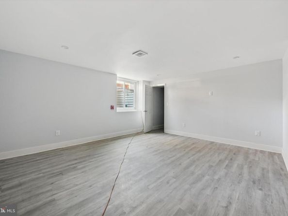 1939 W Diamond Street, Philadelphia PA 19121