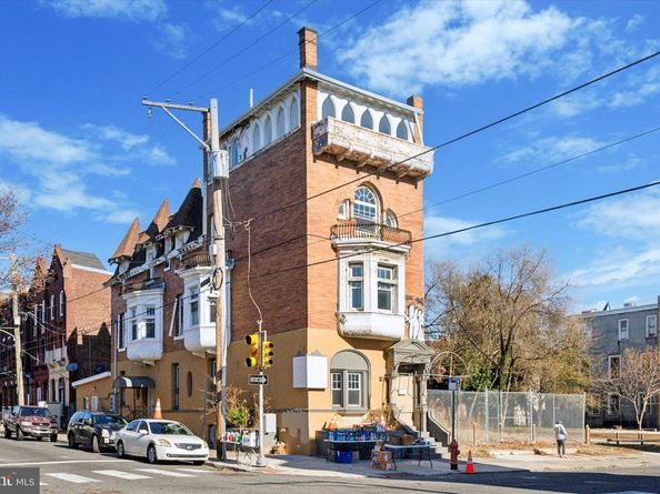 1939 W Diamond Street, Philadelphia PA 19121