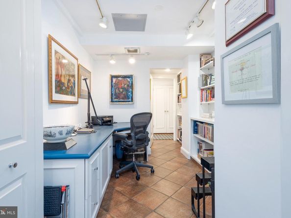 1901 Walnut Street 15B, Philadelphia PA 19103