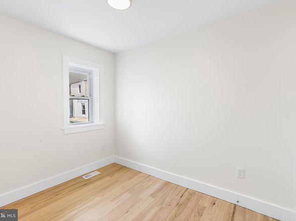 2441 E Firth Street, Philadelphia PA 19125