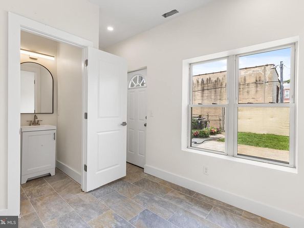 2441 E Firth Street, Philadelphia PA 19125