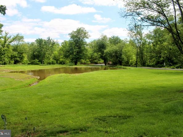 1221 Creek Road, Furlong PA 18925
