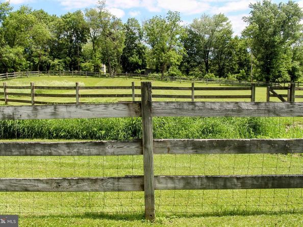 1221 Creek Road, Furlong PA 18925