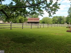 1221 Creek Road, Furlong PA 18925