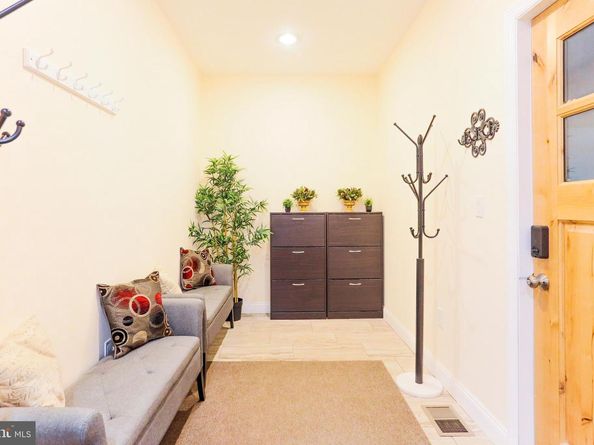 7313 Byrneley Lane, Annandale VA 22003