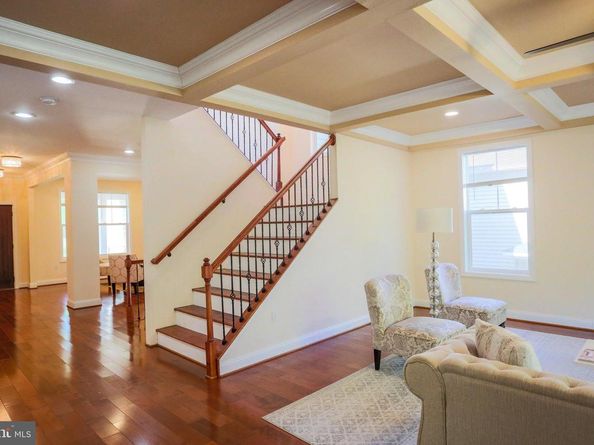 7313 Byrneley Lane, Annandale VA 22003