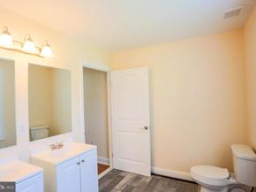 7313 Byrneley Lane, Annandale VA 22003