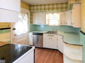1052 Allengrove Street, Philadelphia PA 19124