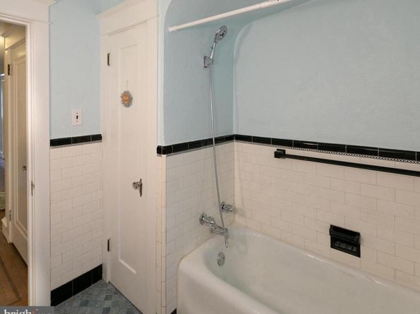 1052 Allengrove Street, Philadelphia PA 19124