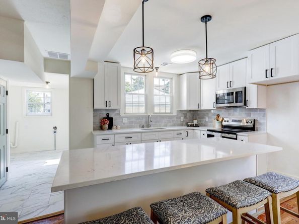 225 Lynbrooke Road, Springfield PA 19064