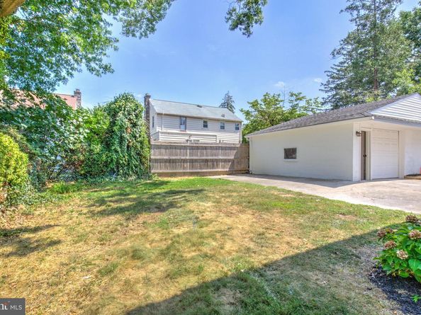 225 Lynbrooke Road, Springfield PA 19064