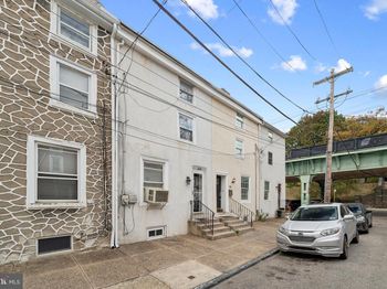 108 Roxborough Avenue
