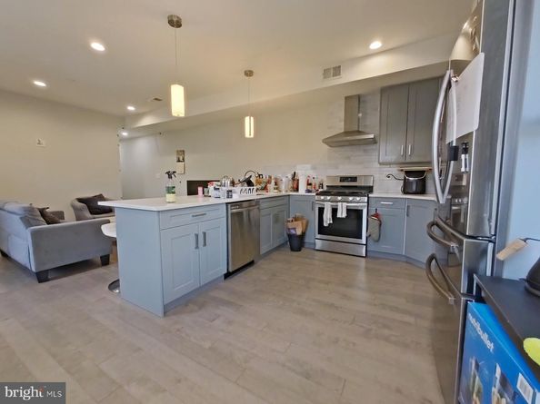 730 N 16TH Street, Philadelphia PA 19130