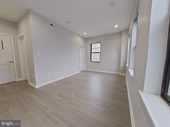730 N 16TH Street, Philadelphia PA 19130