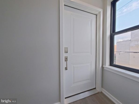 730 N 16TH Street, Philadelphia PA 19130