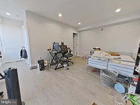 730 N 16TH Street, Philadelphia PA 19130