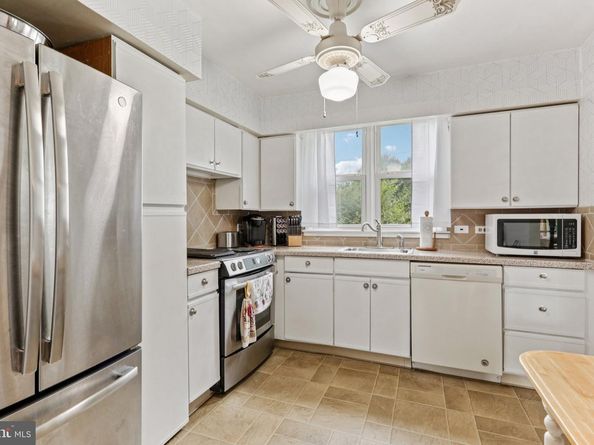 694 Davisville Road, Warminster PA 18974