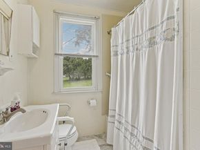 694 Davisville Road, Warminster PA 18974