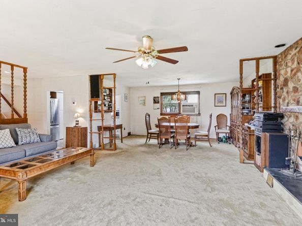 694 Davisville Road, Warminster PA 18974