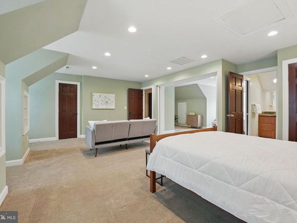 2119 21st Road N, Arlington VA 22201