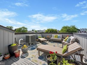 446 Kingsley Street, Philadelphia PA 19128