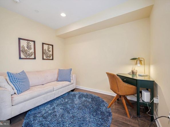 446 Kingsley Street, Philadelphia PA 19128