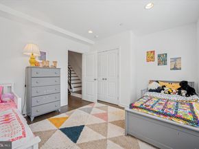 446 Kingsley Street, Philadelphia PA 19128