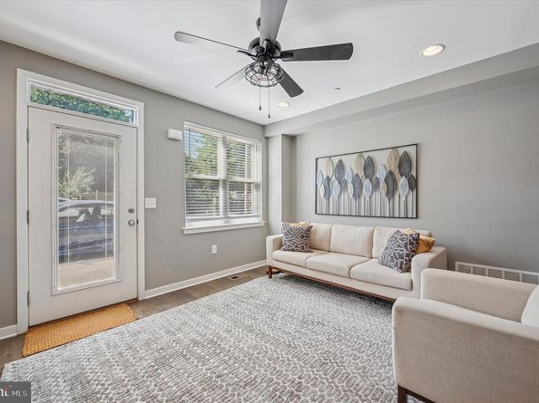 446 Kingsley Street, Philadelphia PA 19128