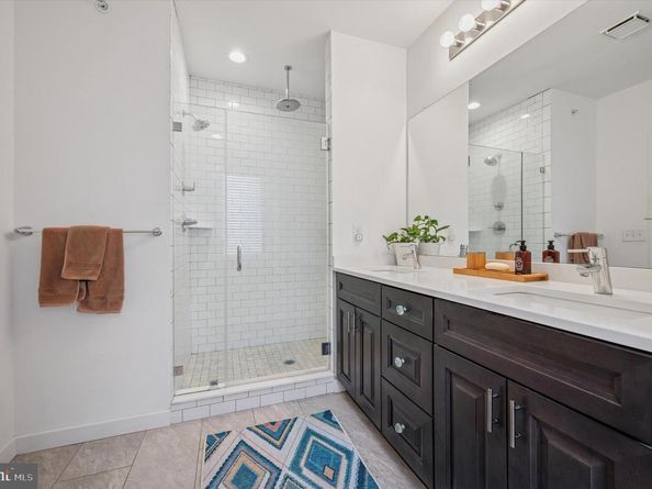 446 Kingsley Street, Philadelphia PA 19128