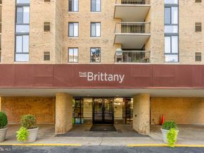 4500 S Four Mile Run Drive 304, Arlington VA 22204