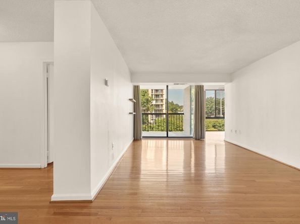 4500 S Four Mile Run Drive 304, Arlington VA 22204