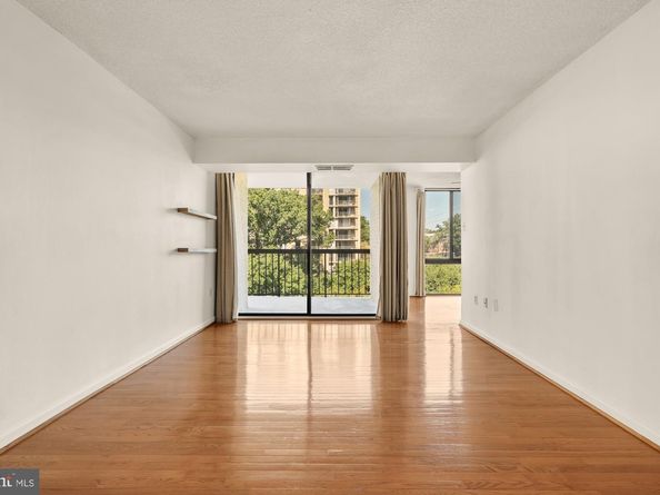 4500 S Four Mile Run Drive 304, Arlington VA 22204
