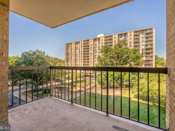 4500 S Four Mile Run Drive 304, Arlington VA 22204