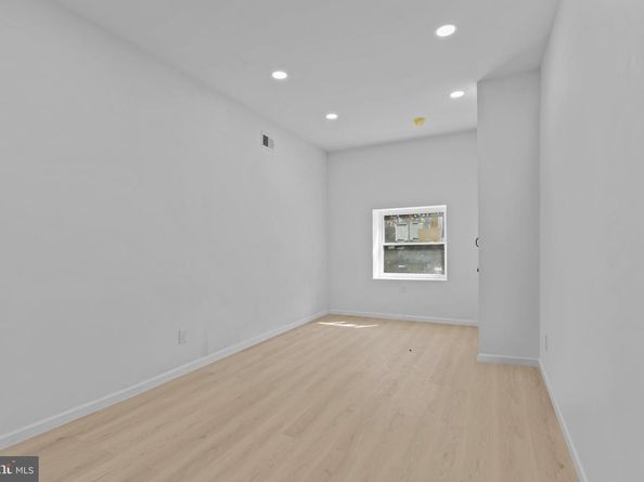 2030 E Tioga Street, Philadelphia PA 19134
