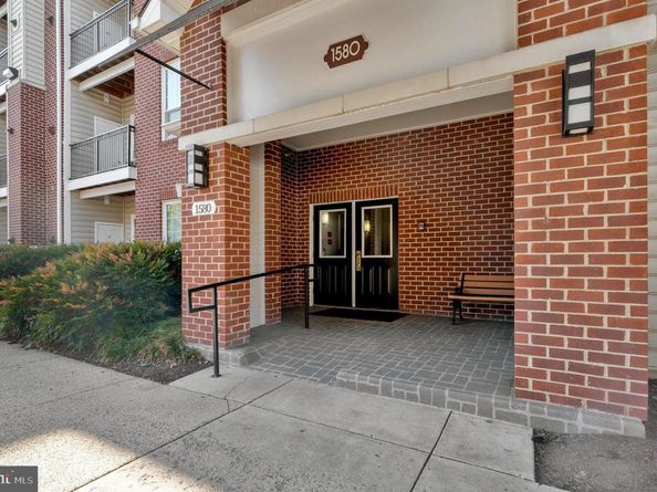 1580 Spring Gate Drive 4111, Mclean VA 22102