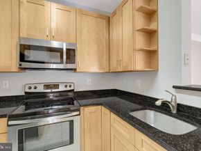 1580 Spring Gate Drive 4111, Mclean VA 22102
