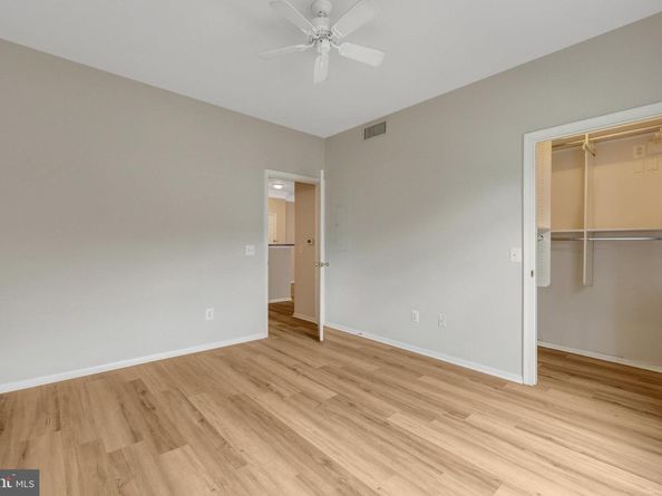 1580 Spring Gate Drive 4111, Mclean VA 22102