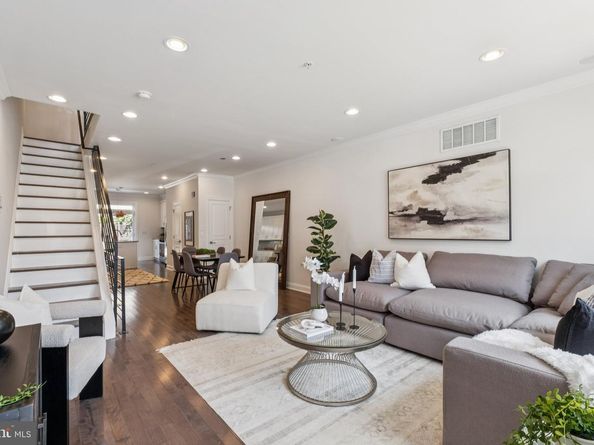 2529 W Oxford Street, Philadelphia PA 19121